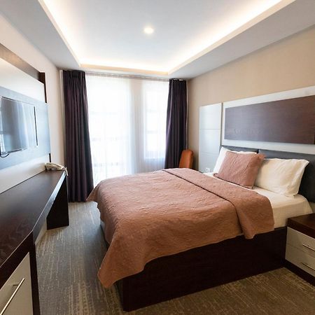 Hotel Prizreni Экстерьер фото