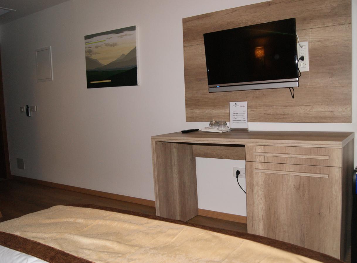 Hotel Prizreni Экстерьер фото