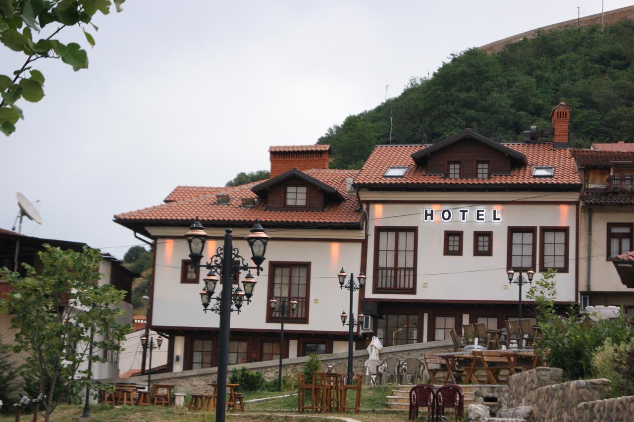 Hotel Prizreni Экстерьер фото